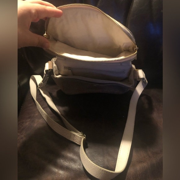 NWOT Fossil Preston Flap Crossbody in Metallic Gold & Cream Summer Travel - Picture 7 of 12